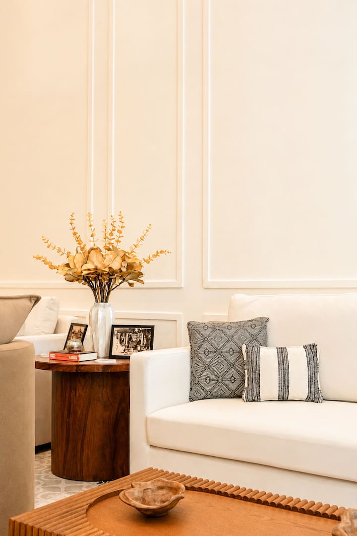 Living room image 3