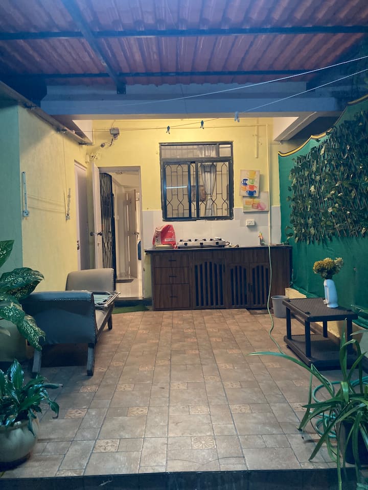 Full kitchen image 1
