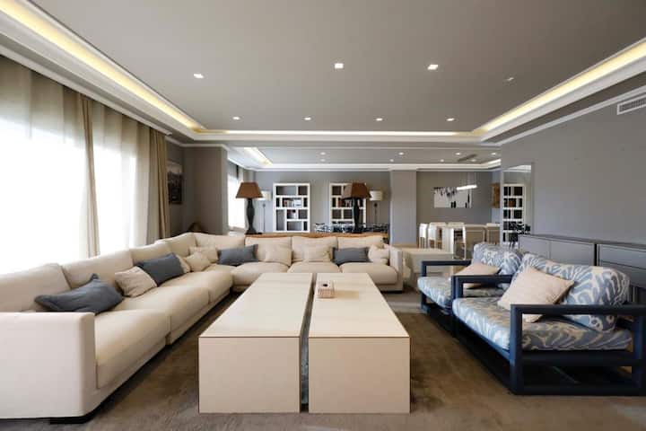 Seafront Luxury Penthouse, Puerto Banús - Costa del Sol