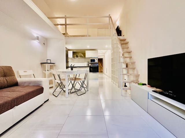 Porta Romana-Center Milan-A modern house of design