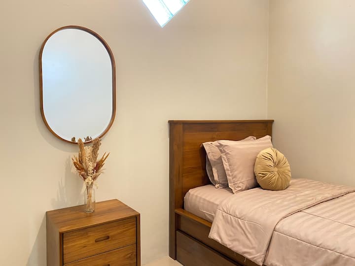 საძინებელი 2