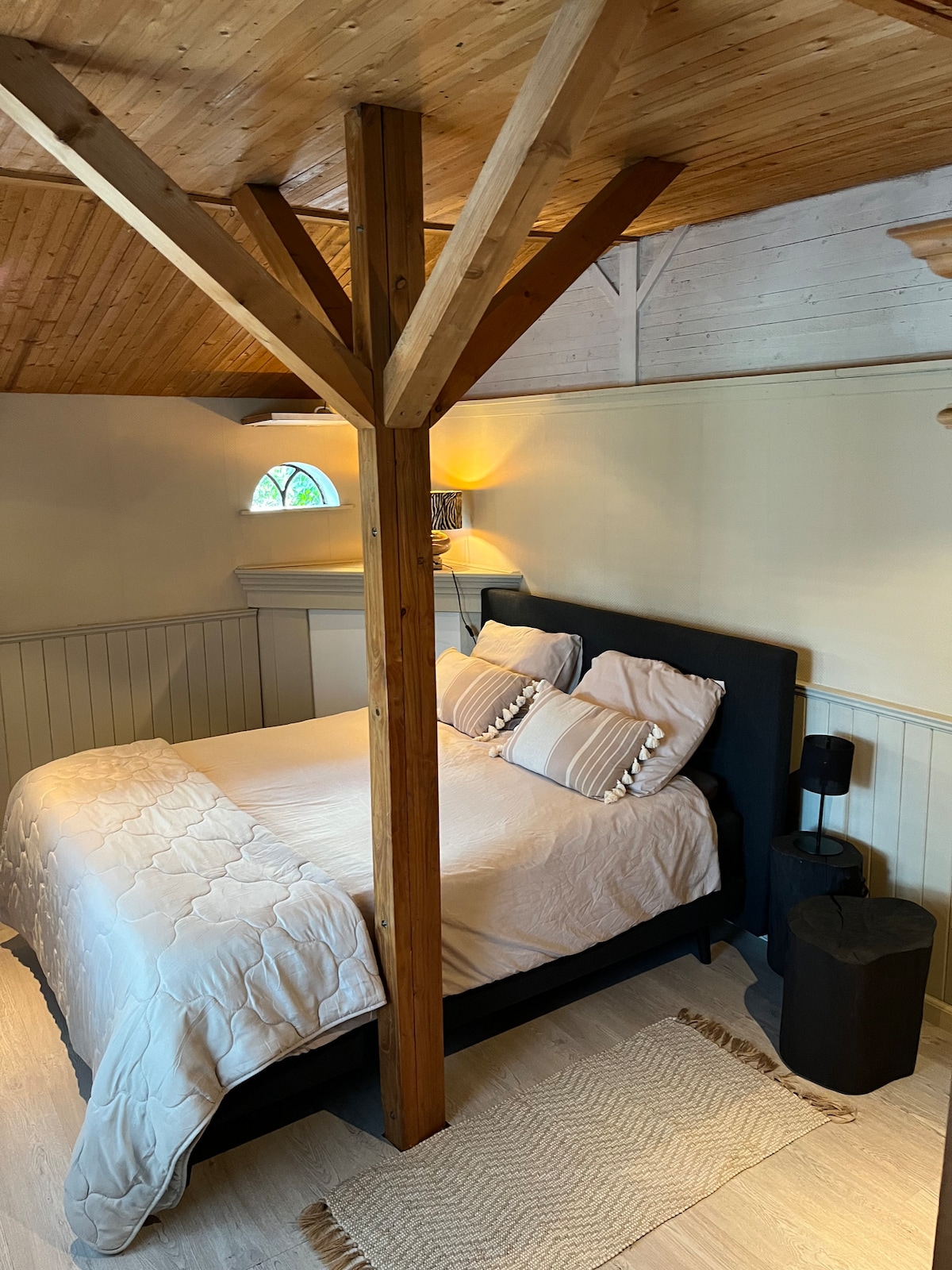 საძინებელი 1