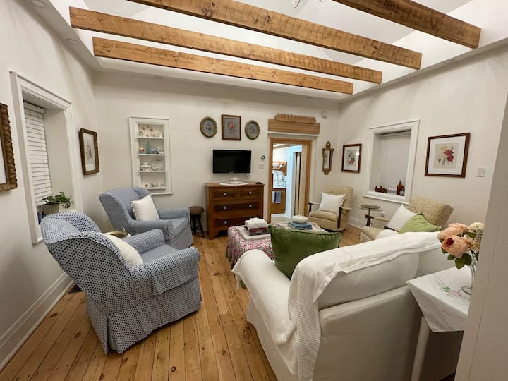 Charming Country Cabin Getaway - Ontario
