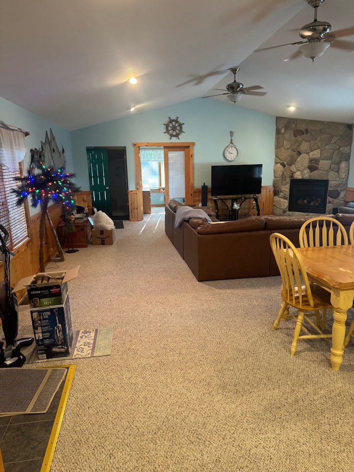 Caseville Riverside Retreat - Caseville, MI