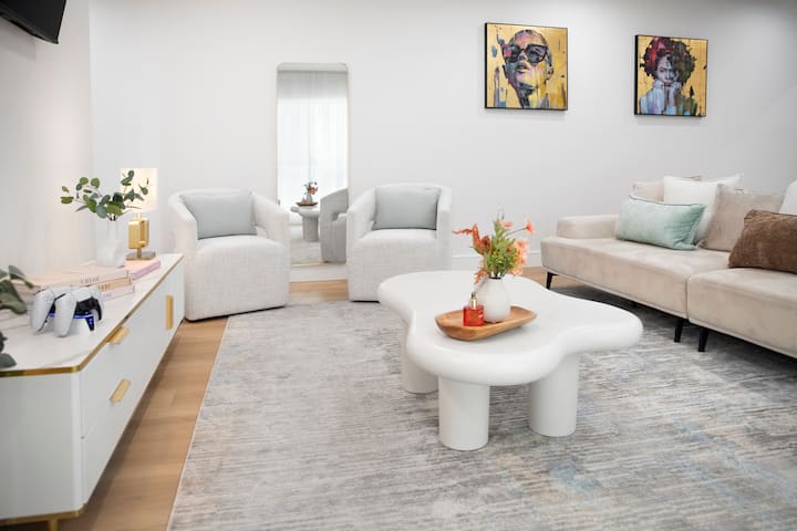 4 Bedroom Modern Townhouse 6 Beds Brand New - Los Angeles, CA