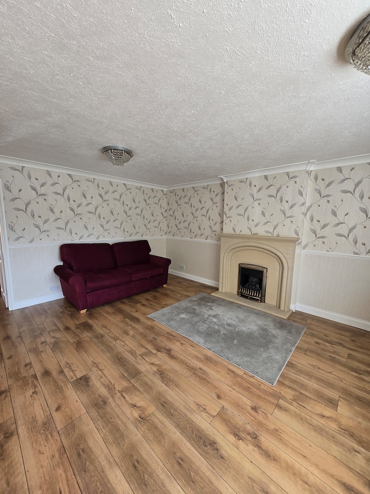 Beautiful Nest In Cul-de-sac Area In Birmingham - Sutton Coldfield