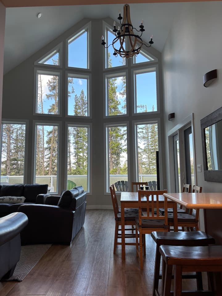 Nordegg Cabin With Mountain View - Alberta