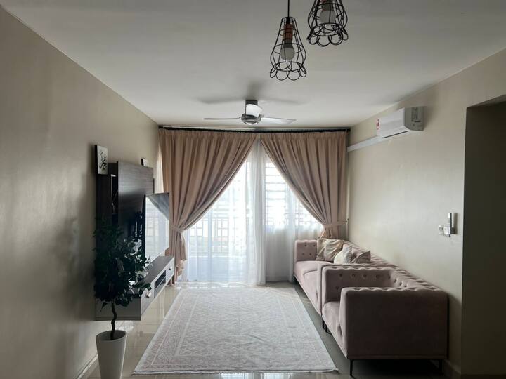 Shaeiya Airbnb Puncak Alam - Batu Arang