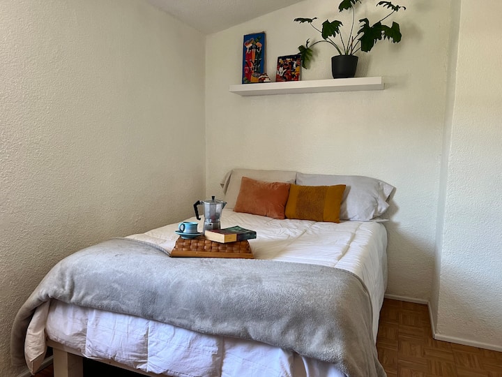 Schlafzimmer 1