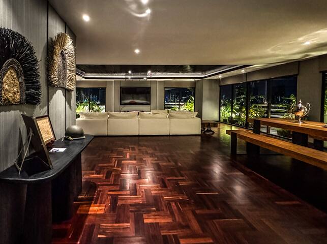 St. Regis Quality at a Fraction of the Price gallery image 4