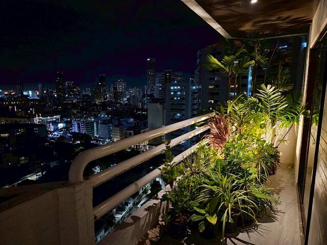 St. Regis Quality at a Fraction of the Price gallery image 5