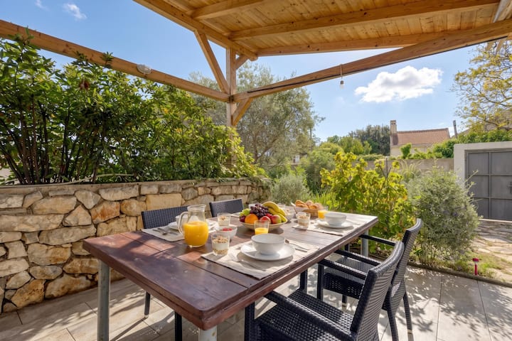 Casa Lussingrande Island Retreat With Terrace - Veli Lošinj