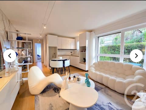 Popular Airbnb listing: Renovated apartment with sea view in Benerville Sur Mer