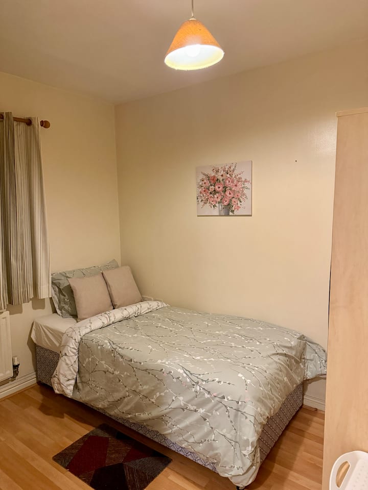 Central Manchester Stay With Wi-fi & Parking - Manchester