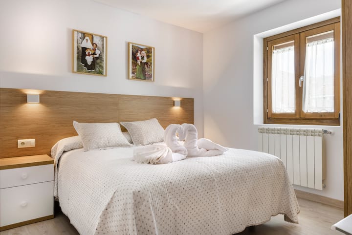 Спална соба 1  на првиот кат од дуплексот