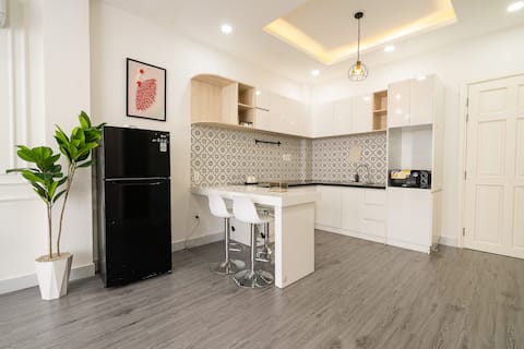 Free Laundry | Relaxing Studio 5 mins to Airport