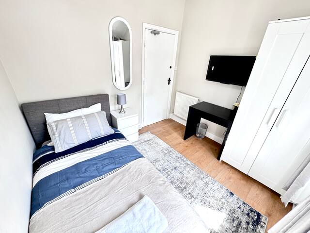 304 The Norbury House London gallery image 5