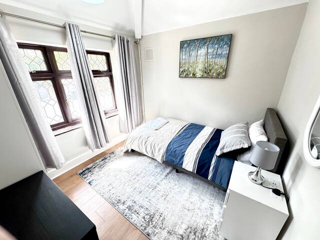 304 The Norbury House London gallery image 4