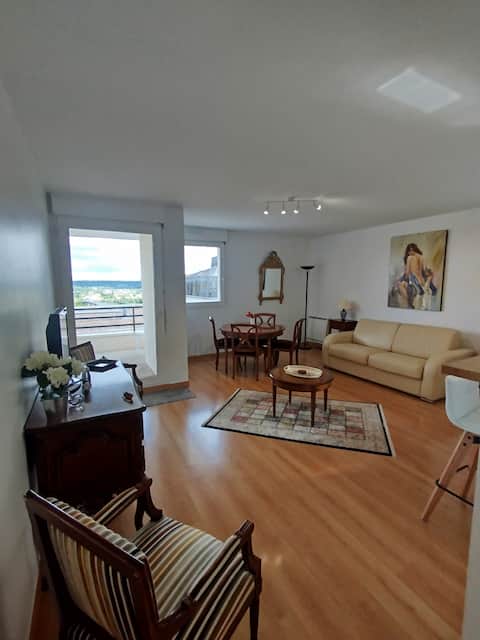 Top Airbnb: Pleasant family apartment overlooking the Loire à Blois
