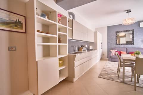 Annuncio Airbnb popolare: Lakeview Verdi Apartment a Peschiera Del Garda