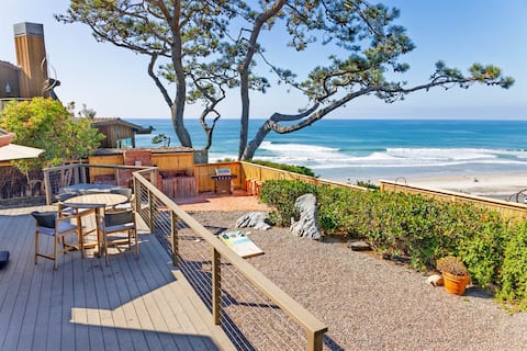 Tutu's Surf House - beach path!