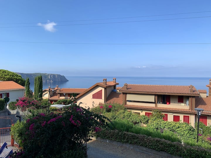 Casa Bouganville with a sea view in Praia