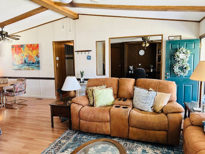 Lake House Lux - Chandler, TX