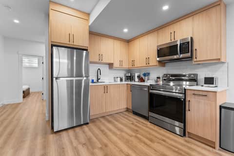Successful Airbnb property: 2BR Suite | Free Parking | U of C & C-Train in Banff Trail