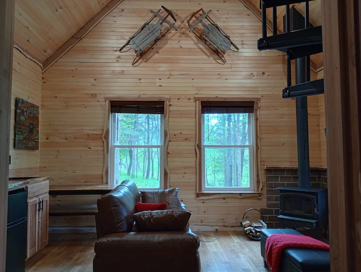 Cozy Amish Country Cabin - Indiana