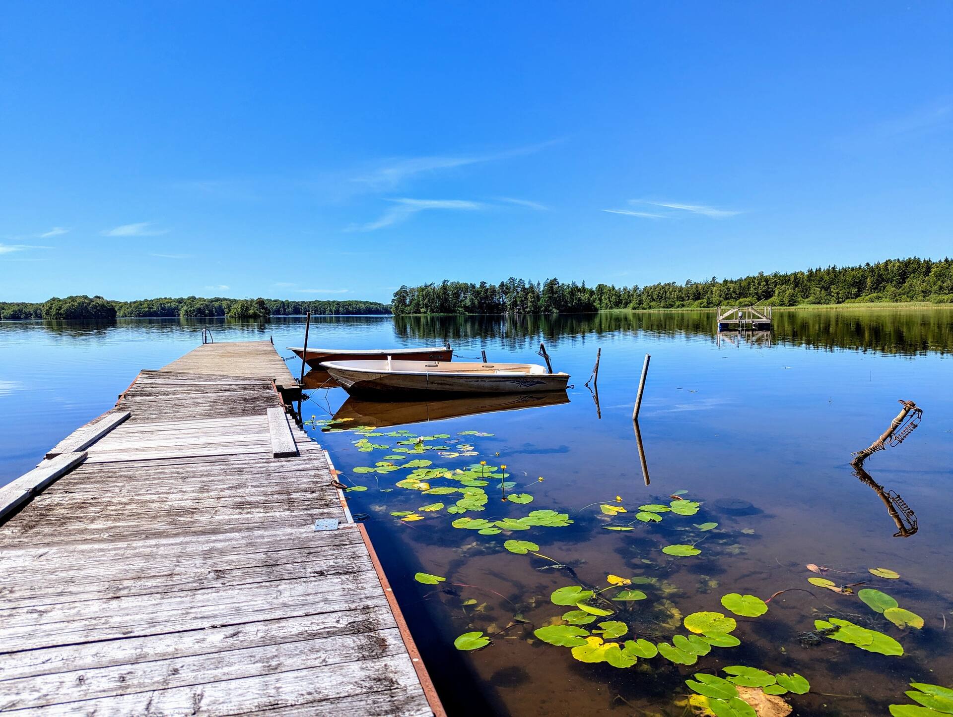 Free Boat, Stay, Play Lake Cabin | linen included