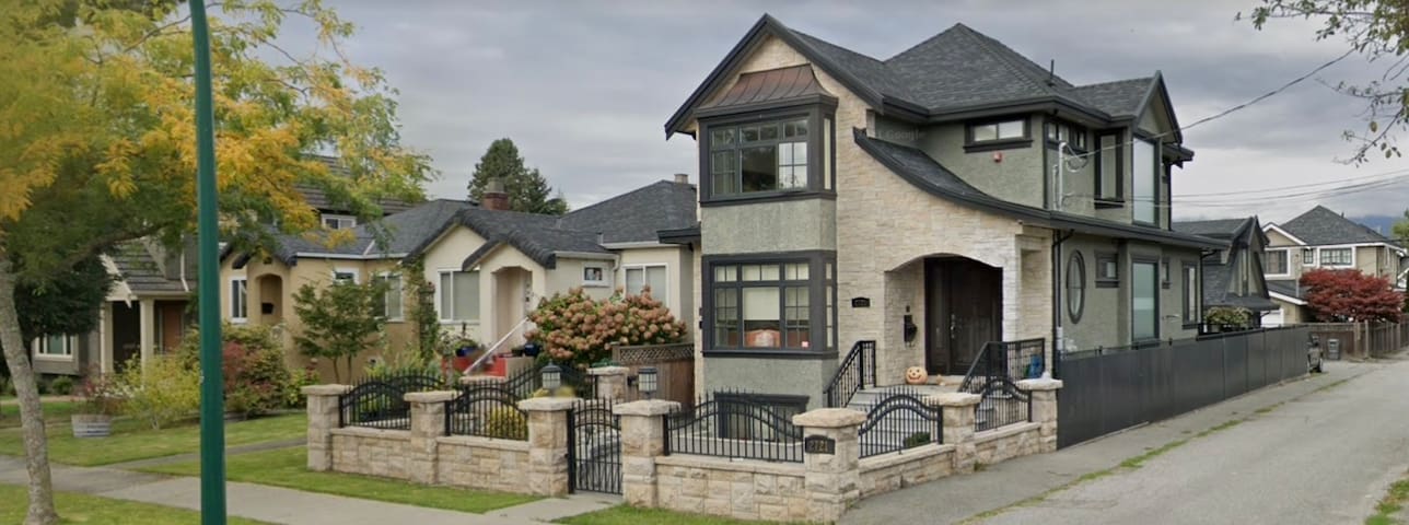 Luxury House in Vancouver