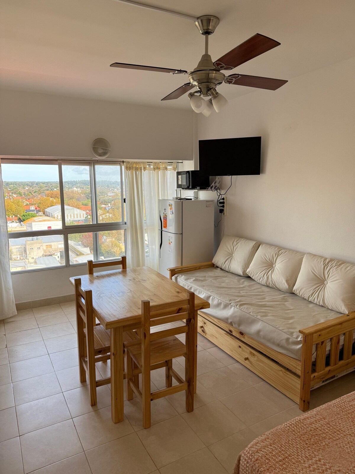 Popular Airbnb listing: Apartment in downtown Miramar in Miramar