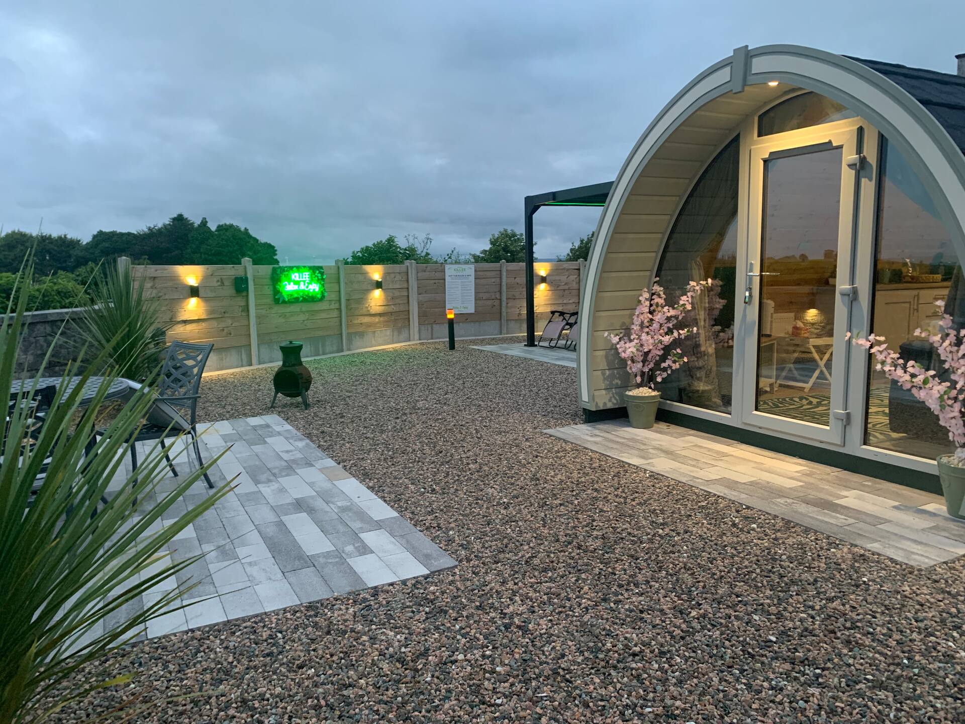 Killee Luxury pod and private hot tub