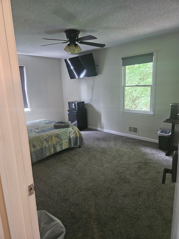 The Shallowford Studio - Suite 2 - Kennesaw, GA