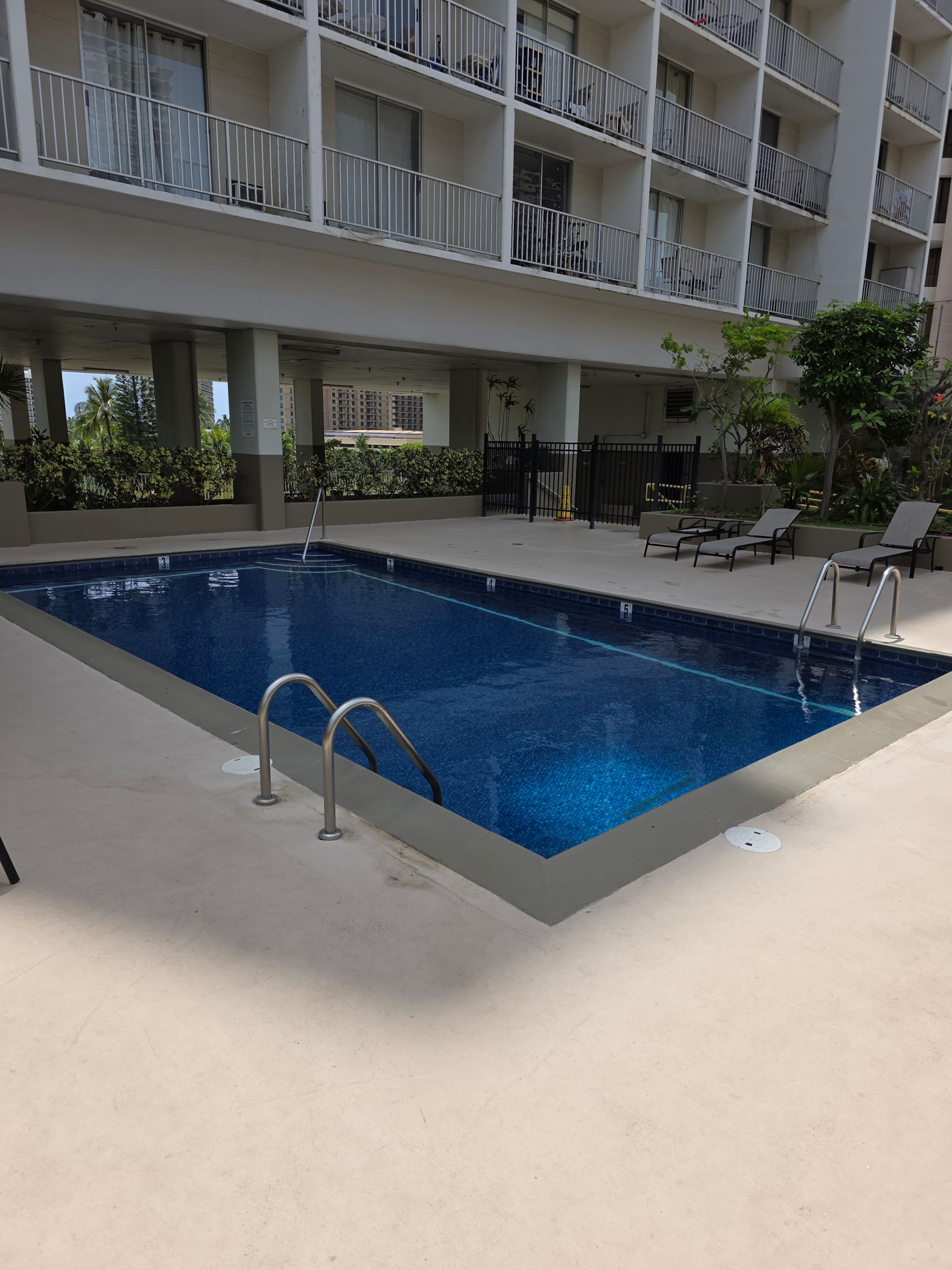 Condo in Honolulu · ★5.0 · Studio · 1 bed · 1 bath - Image 11