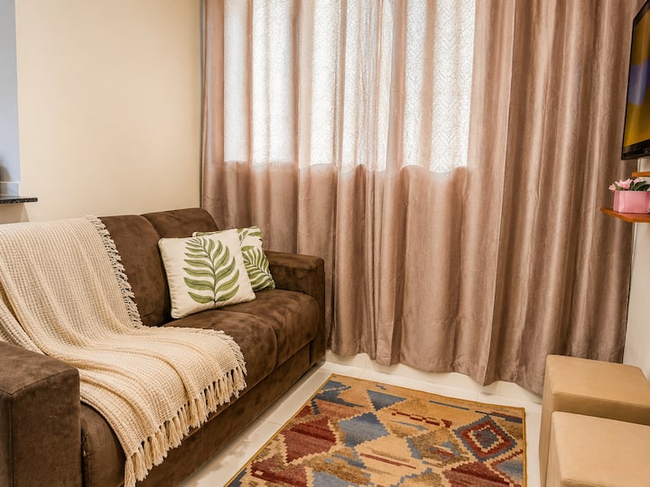 Apê Elegante Com Ar-cond, Vaga E óTima Localização - Ourinhos