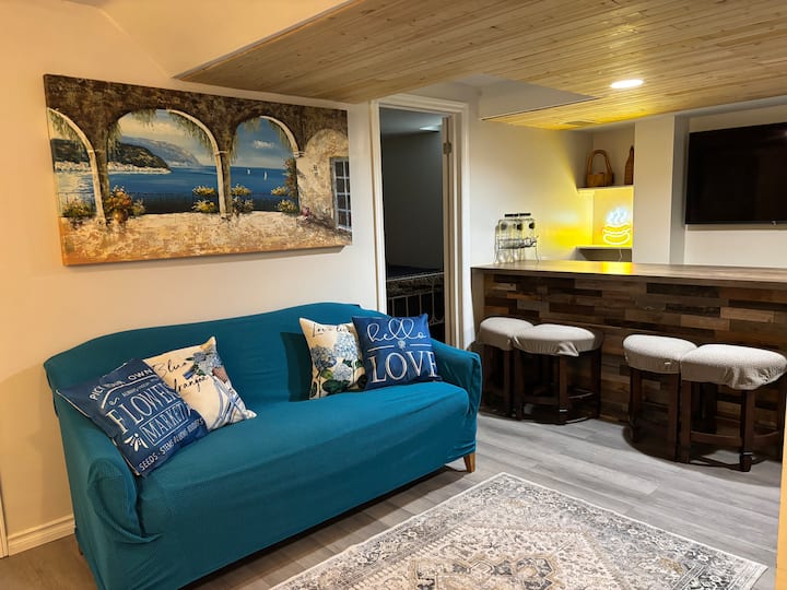 Toronto/lakeside Home - Pickering