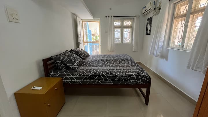 Bedroom 2 image 2