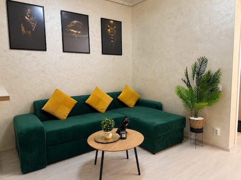 Popular Airbnb listing: Royal Mirage Militari Residence in Chiajna