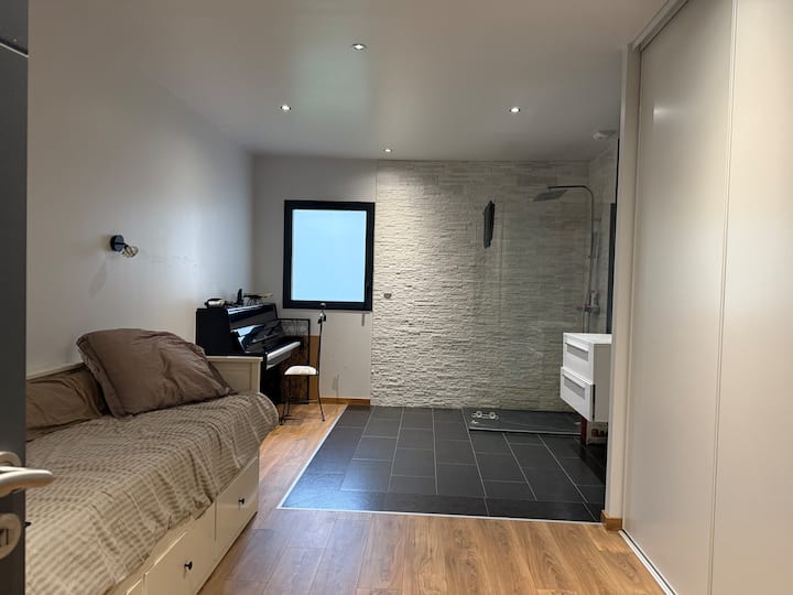 საძინებელი 4