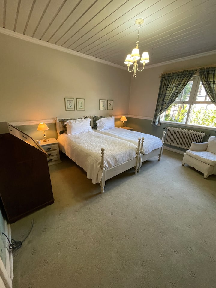 Suite grande con 2 cómodas camas y armarios