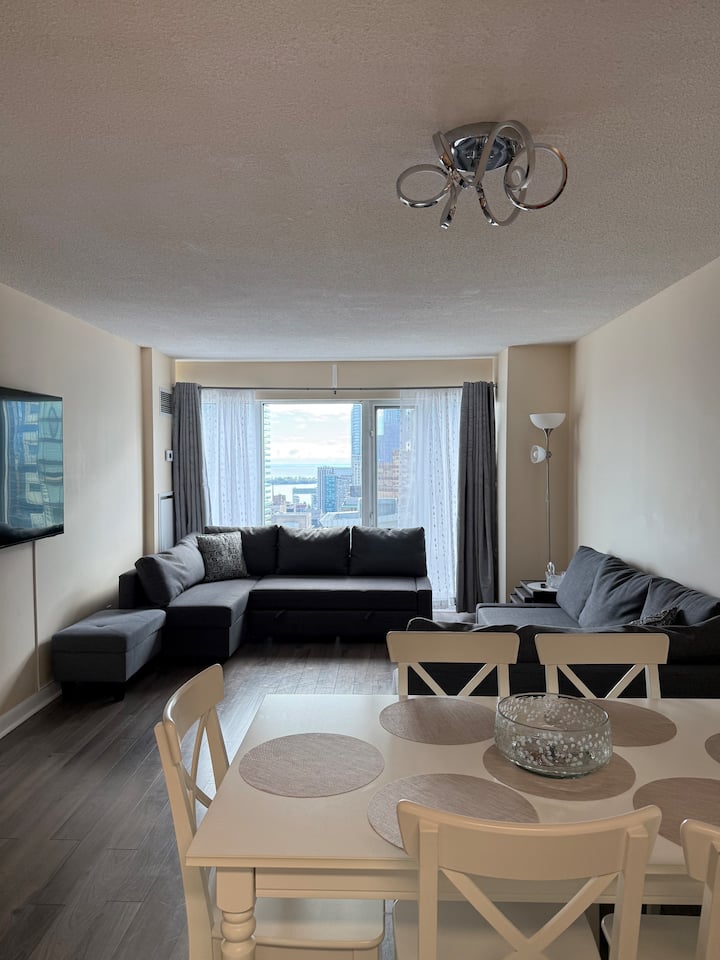 Cozy & Elegant Condo-lake & City View-35th Floor - Torontó