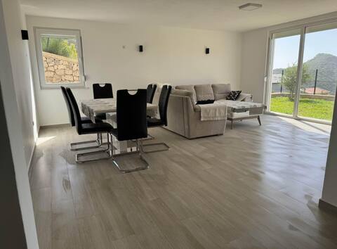 Successful Airbnb property: Bela Bar in Dobra Voda