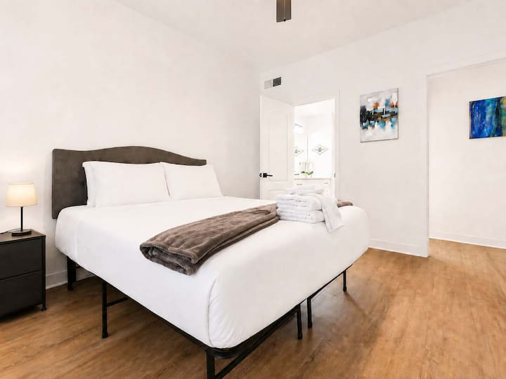 Chandler 1br With 2 Pools & Jacuzzi! 09 Cozysuites - Chandler, AZ