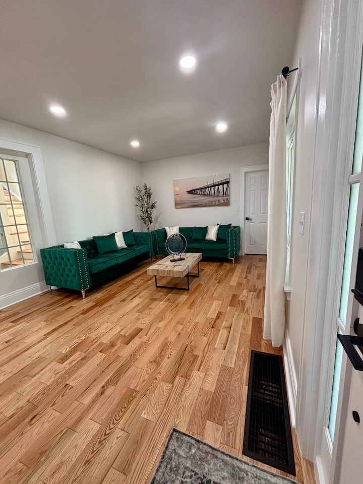 Modern Bungalow Retreat In Utica - Utica, NY