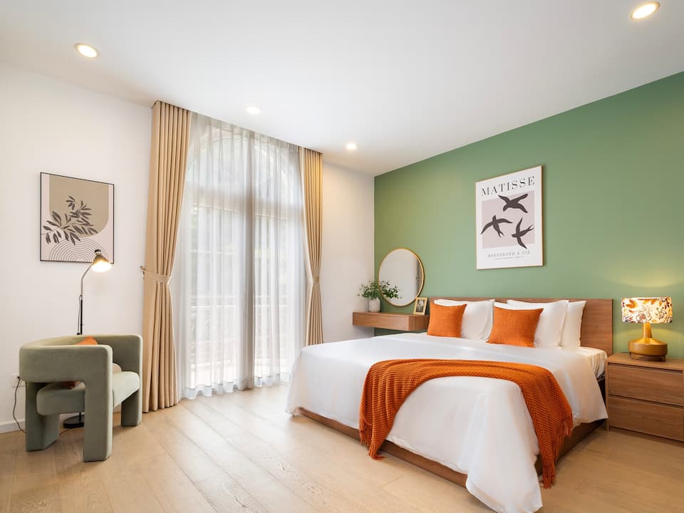 Top-earning Airbnb listing in Bình Thạnh, 6 bedrooms