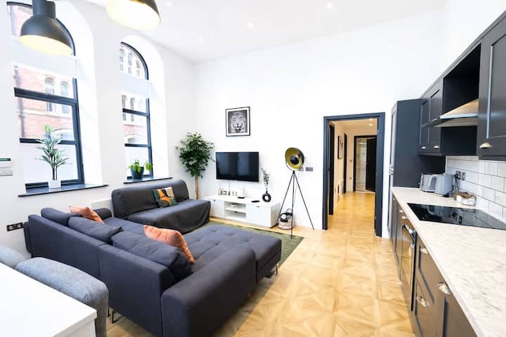 Modern 2 Bed City Centre Apartment - Leeds