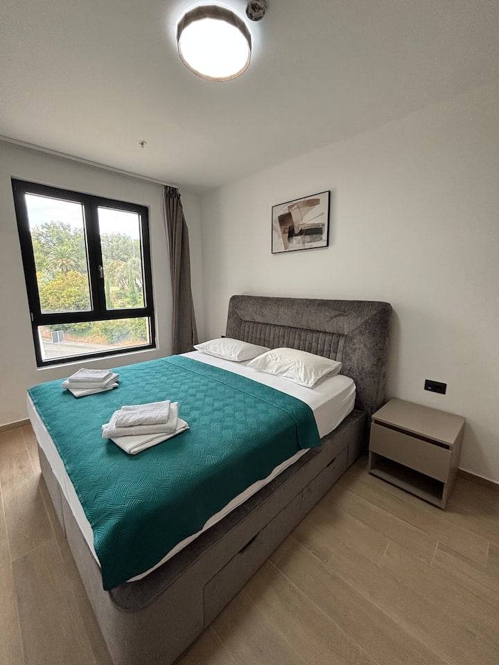 Luxury 2br Apartment W/ Sea View & Elevator - Monténégro