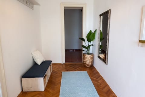 Top Airbnb: Oleander - old building with a lot of heart in Mjesni Odbor Pećine