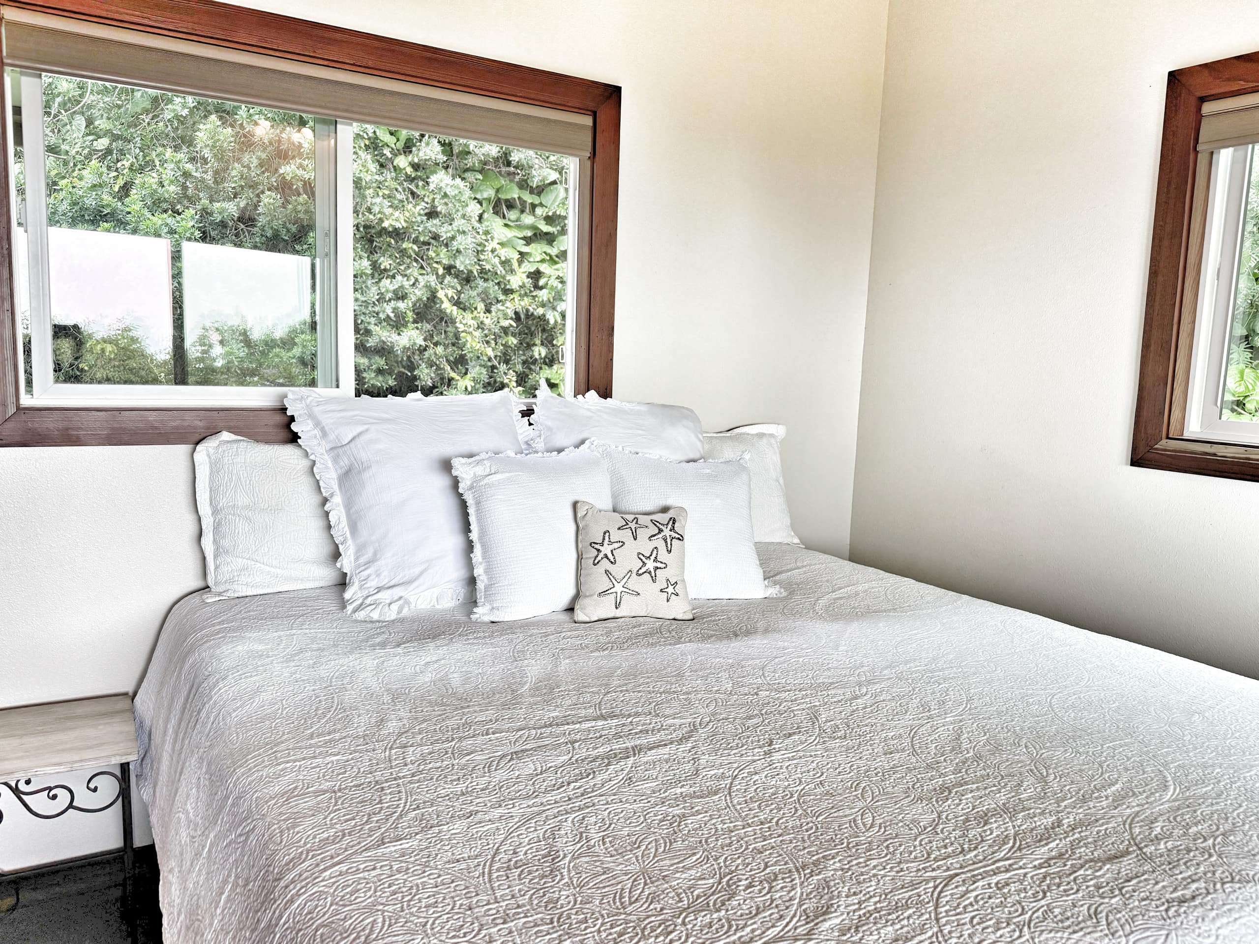 Guesthouse in Holualoa · ★4.93 · 1 bedroom · 2 beds · 1 bath - Photo 8